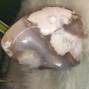 Healing Flower Agate Crystal Metaphysical Properties